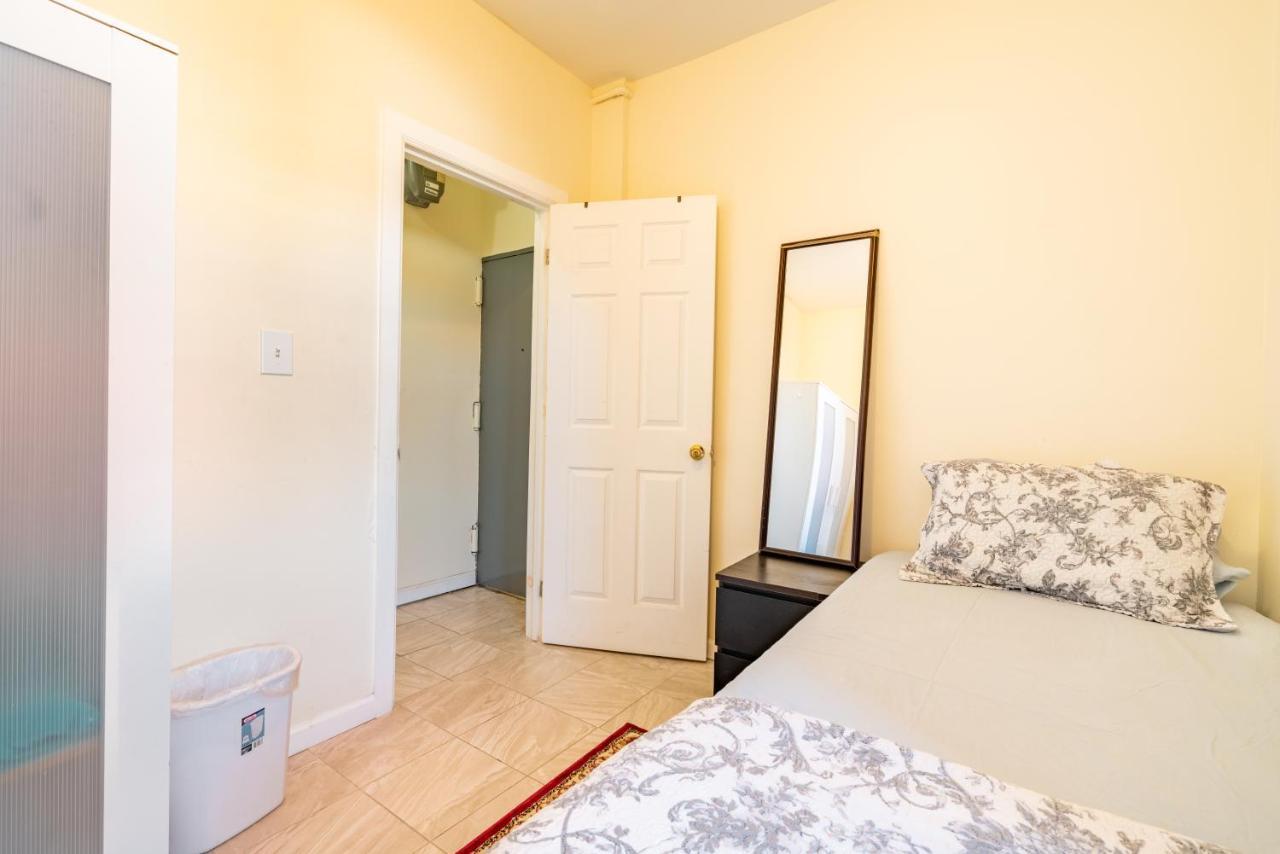 Empire Blvd Guest House นิวยอร์ก ภายนอก รูปภาพ